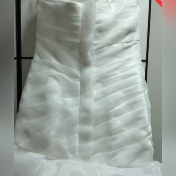White by Vera Wang Ivory trumpet organza wedding gown VW351011 size 0 NWOT - Picture 8 of 10